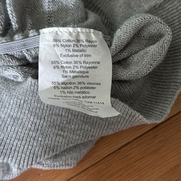 Motherhood Maternity | Gray/Silver Sweater/Hoodie | size M - Picture 4 of 7